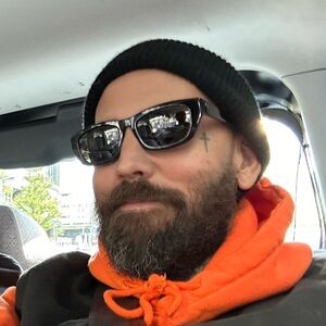 Meet your Posher, Clifford